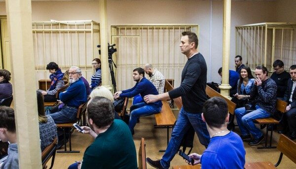 Сегодня у Навального заканчивается срок административного ареста