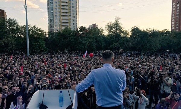 В Екатеринбурге на митинге соратников Навального задержали 24 человека