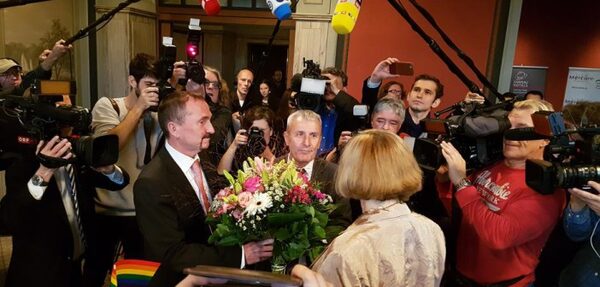 В Германии зарегистрирован первый однополый брак