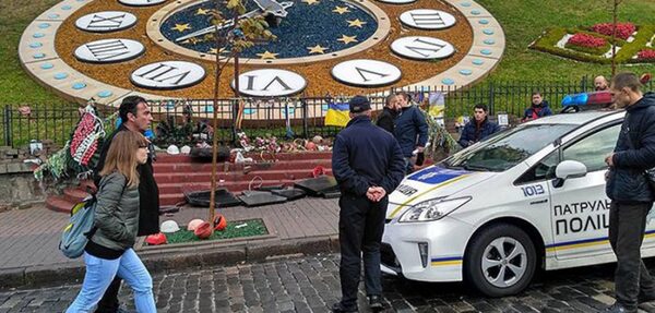 В Киеве разбили памятные плиты в честь Небесной сотни