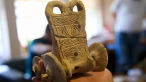 В Турции обнаружен игрушечный автомобиль возрастом в 5000 лет