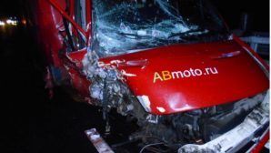 Водитель «семерки» с выключенными фарами под Тамбовом погиб, врезавшись в фуру