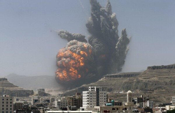 Йемен ударил баллистической ракетой по Саудовской Аравии