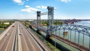 За 17 млн рублей покрасят Темерницкий мост в Ростове