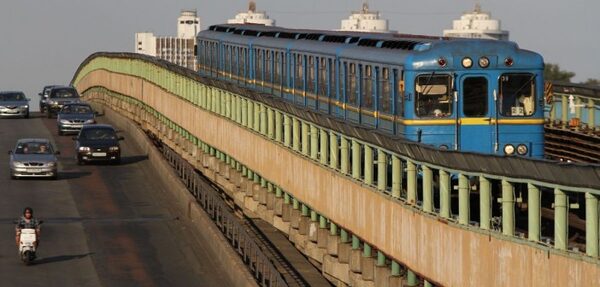 Киевский метрополитен выставил на аукцион два списанных вагона