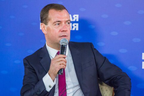 Медведев: допинговые скандалы стали политическим инструментом давления на РФ