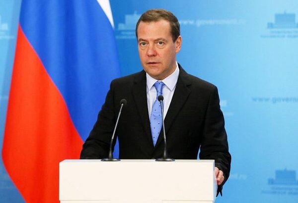 Медведев заявил о стремительной деградации отношений России и США