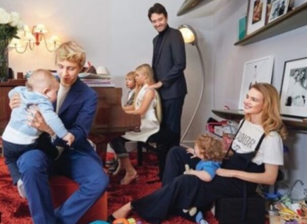 Наталья Водянова показала фото собственной семьи в полном составе