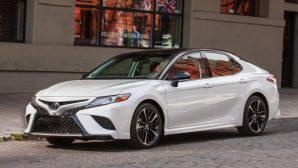 Новый бизнес-седан Toyota Camry 2018 поступит в продажу в ноябре?