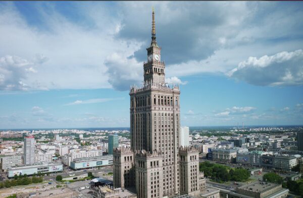 Польские власти намерены снести сталинскую высотку в Варшаве