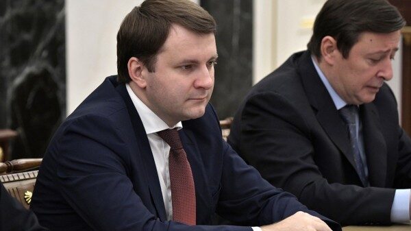 Правительству РФ предложили изменить требования к чиновникам