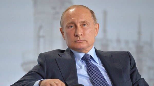 Путин пообещал госнаграды всем уволенным осенью губернаторам