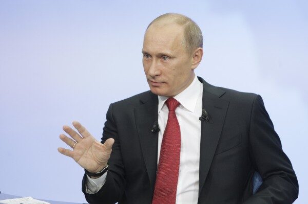 Путин согласился пересмотреть наказания для несовершеннолетних