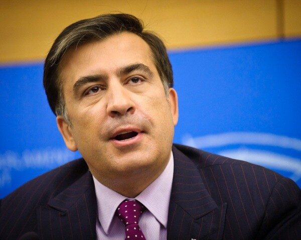 Саакашвили: Миграционная служба выдала документ о легальном пребывании на Украине