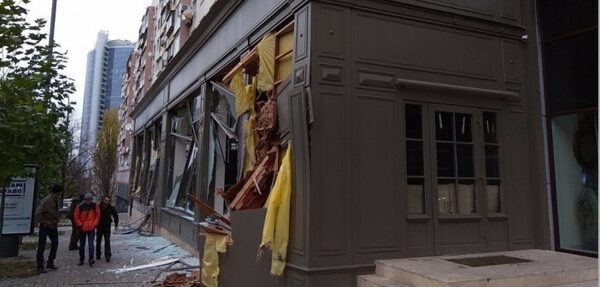 В центре Киева разгромили магазин