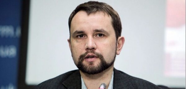 Вятрович обвинил Польшу в «варварстве» по отношению к украинским памятникам