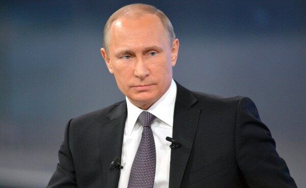 ЦИК: Путин имеет право не брать отпуск и не участвовать в дебатах лично