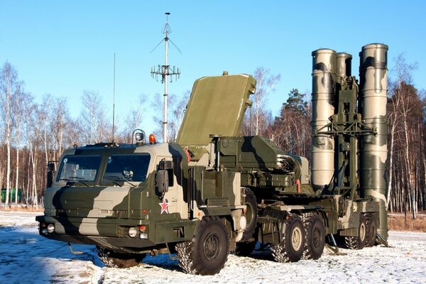 Эксперты сравнили российский ЗРК С-400 "Триумф" и американский THAAD