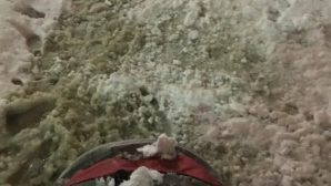 Глыба снега с крыши пятиэтажки упала на коляску с ребёнком в Иванове