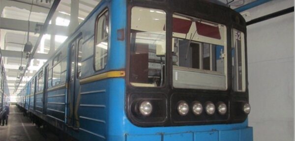Киевское метро продало два вагона