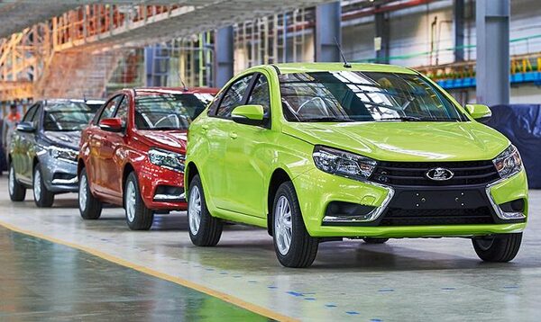 LADA упали в цене: «АвтоВАЗ» объявил о снижении стоимости четырех моделей