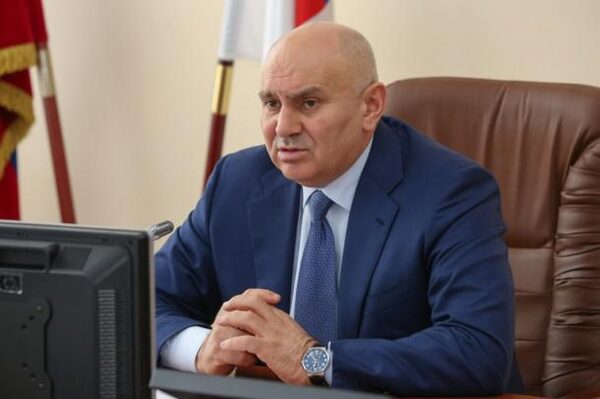 Новороссийск: Джамбулат Хатуов провел заседание оперативного штаба по мониторингу и регулированию рынка зерна