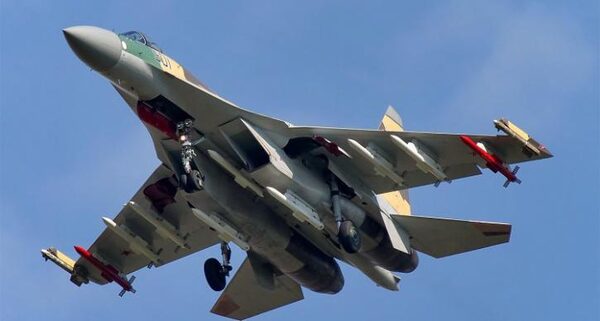 Обман раскрыт: Минобороны РФ рассказало о побеге американского F-22 от российского Су-35С