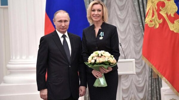 Президент РФ Владимир Путин присвоил Марии Захаровой новый дипломатический ранг