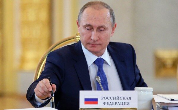 Путин поручил провести анализ применения закона о помиловании