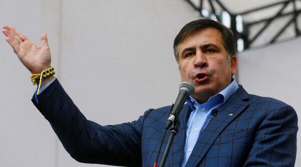 В Киеве освобождённый Саакашвили призвал свергнуть президента Порошенко