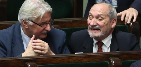 Мацеревич и Ващиковский отправлены в отставку