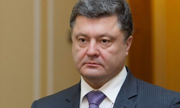 Порошенко увеличивает бюджет оборонного заказа Украины на 36%