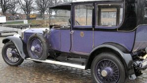 Уникальный Rolls-Royce Николая II продают на Авто.ру за 278 млн рублей