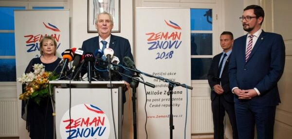 Земан вышел во второй тур выборов президента Чехии