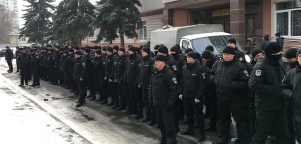 Киевский спецназ провел акцию протеста у Шевченковского суда