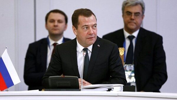 Медведев «отпустил шутку» о землетрясении в Алма-Ате