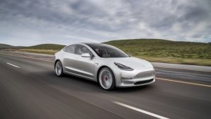 На продажу выставили первую в России Tesla Model 3 за 6 млн рублей