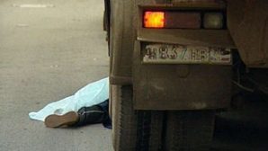 На трассе под Тюменью грузовик насмерть сбил 54-летнего мужчину