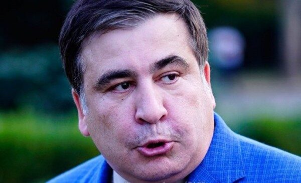 Саакашвили обратился за помощью к Меркель и ЕС