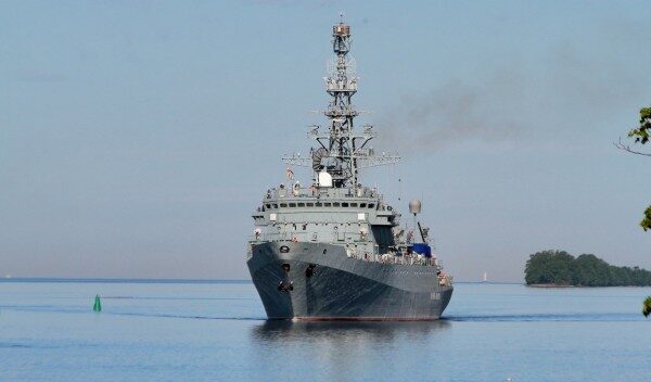 В Балтийское море для испытаний вышло судно связи «Иван Хурс»