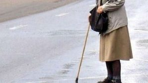 В Череповце «Дэу» сбила пенсионерку, переходившую дорогу на красный свет