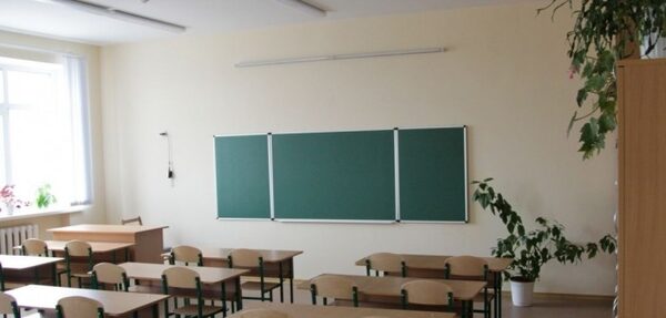 В Сумах школы закрывают на карантин
