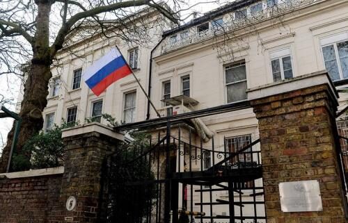 Изгнанные послы РФ покинут Лондон на следующей неделе
