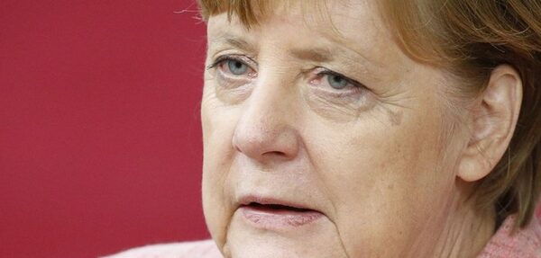 Меркель выразила соболезнования в связи с пожаром в Кемерово