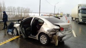 На трассе «Дон» Chevrolet влетел в ограждение: есть пострадавший