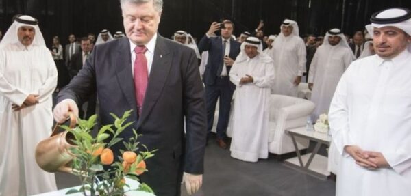 Порошенко обсудил с эмиром Катара поставки сжиженного газа в Украину
