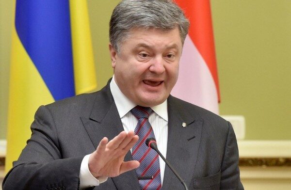 Порошенко поблагодарил Швецию за решение в споре "Нафтогаза" и "Газпрома"