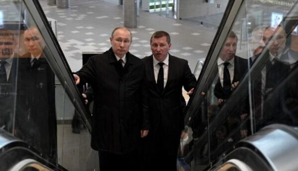 Путин во время визита в Крым оценил новый терминал симферопольского аэропорта