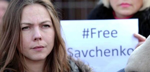 Сестра Савченко: Надя шла в Раду с вещами для тюрьмы
