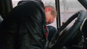 В Ростовской области водитель такси умер во время движения?